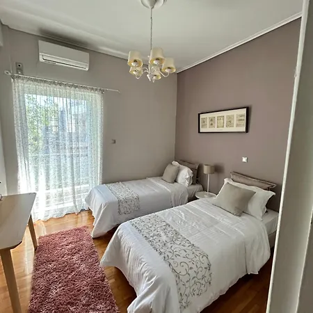 Beautiful Apartment Next To Metro Station-3
